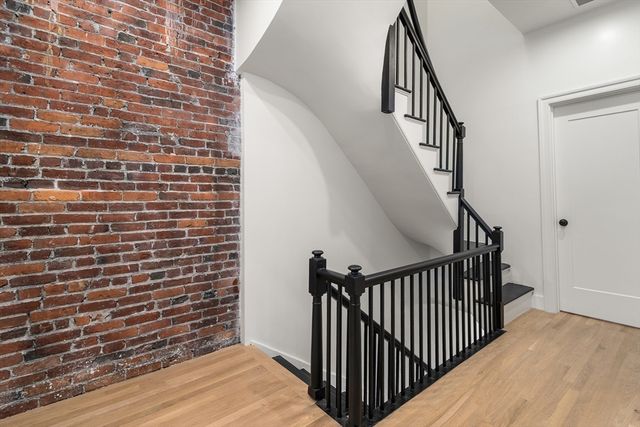 22 Kenilworth St, Boston, MA 02119