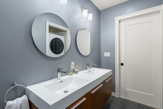 22 Kenilworth St, Boston, MA 02119