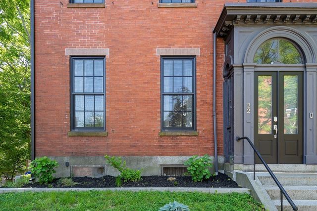 22 Kenilworth St, Boston, MA 02119