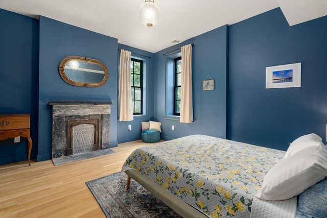 22 Kenilworth St, Boston, MA 02119