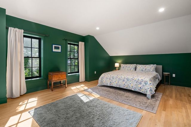 22 Kenilworth St, Boston, MA 02119