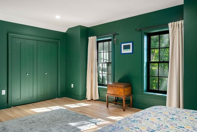 22 Kenilworth St, Boston, MA 02119