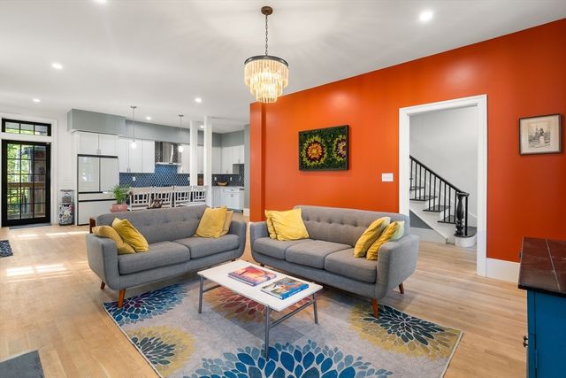22 Kenilworth St, Boston, MA 02119