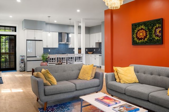 22 Kenilworth St, Boston, MA 02119