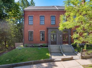 22 Kenilworth St, Boston, MA 02119