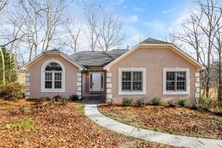 3170 Lakecrest Drive, Dacula, GA 30019