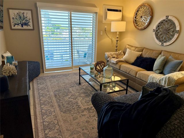 720 Orton 404, Fort Lauderdale, FL 33304