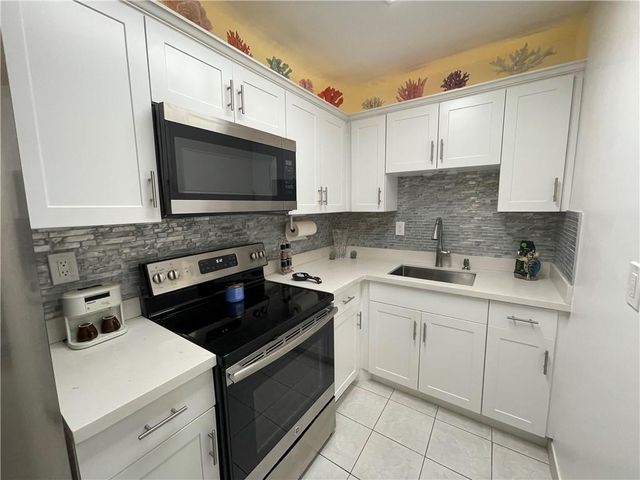 720 Orton 404, Fort Lauderdale, FL 33304
