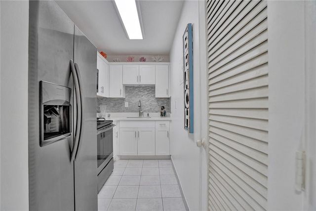 720 Orton 404, Fort Lauderdale, FL 33304