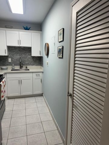 720 Orton 404, Fort Lauderdale, FL 33304
