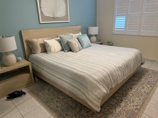 720 Orton 404, Fort Lauderdale, FL 33304