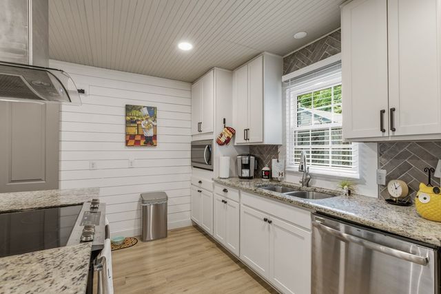 3330 East Lindsay Drive, Columbus, GA 31907