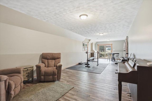 W9072 Hilltop Road, Portage, WI 53901