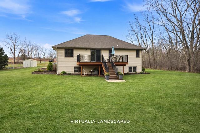 W9072 Hilltop Road, Portage, WI 53901