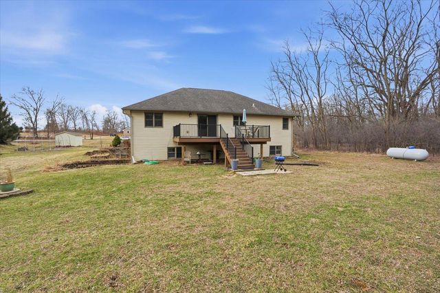 W9072 Hilltop Road, Portage, WI 53901