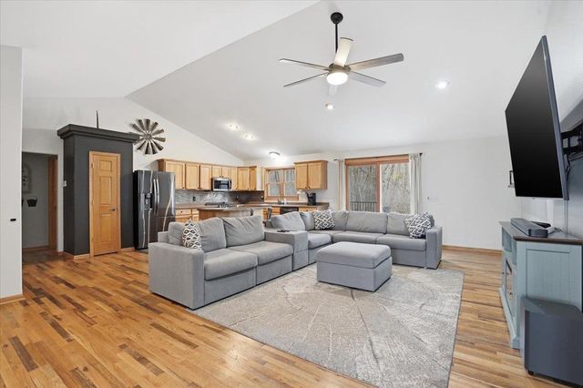 W9072 Hilltop Road, Portage, WI 53901