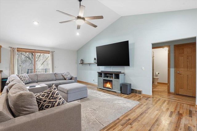 W9072 Hilltop Road, Portage, WI 53901