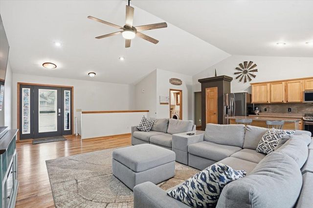 W9072 Hilltop Road, Portage, WI 53901