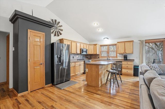 W9072 Hilltop Road, Portage, WI 53901