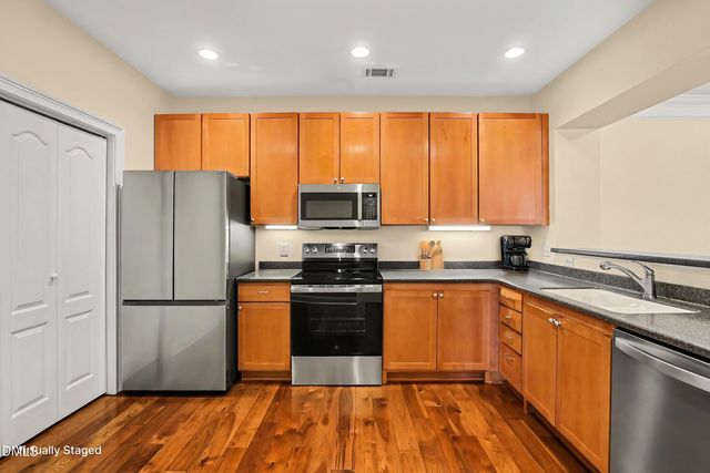 3810 Lunceston Way 301, Raleigh, NC 27613