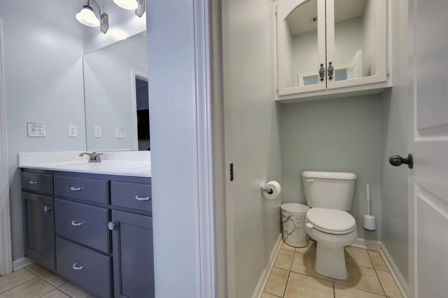 40 AUSTIN DR, Oakland, TN 38060