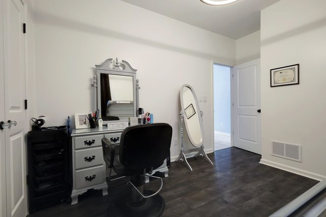 40 AUSTIN DR, Oakland, TN 38060