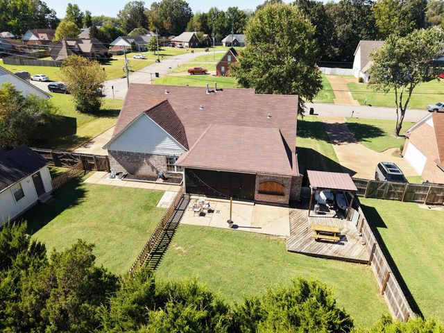40 AUSTIN DR, Oakland, TN 38060