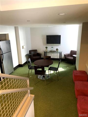 300 N Broadway 1402, St Louis, MO 63102