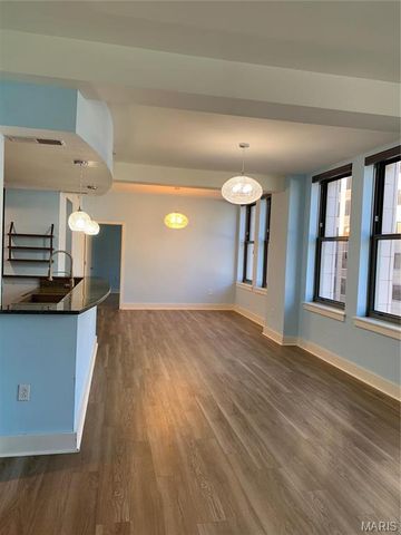 300 N Broadway 1402, St Louis, MO 63102