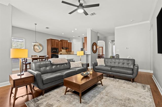 8505 Alophia DR, Austin, TX 78739