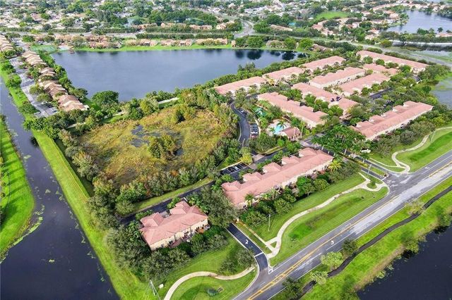 4422 Morgan Lane 11-9, Davie, FL 33328