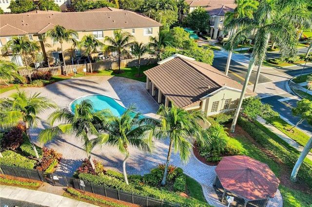 4422 Morgan Lane 11-9, Davie, FL 33328