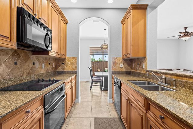 4422 Morgan Lane 11-9, Davie, FL 33328