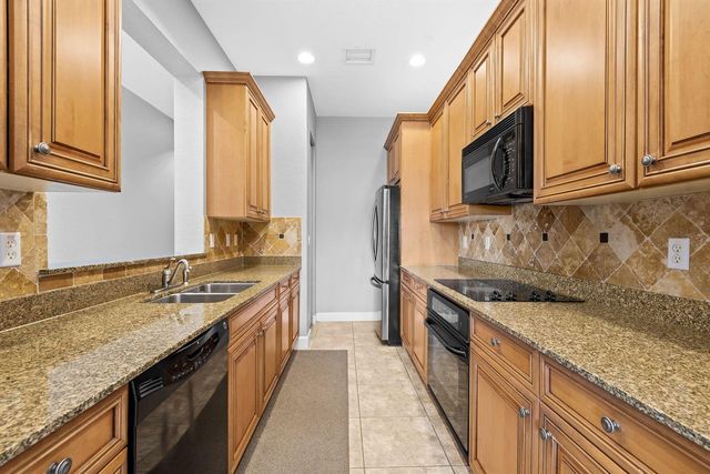 4422 Morgan Lane 11-9, Davie, FL 33328