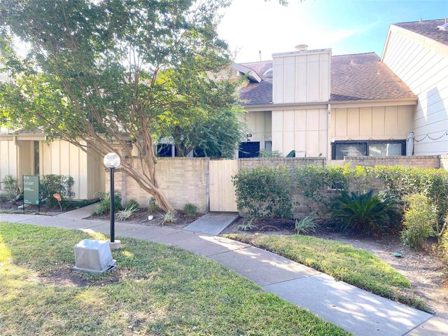 3166 Windchase Boulevard 465, Houston, TX 77082