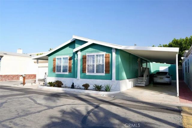 19127 Pioneer 4, Artesia, CA 90701
