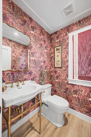 2012 Cedar Ln, Nashville, TN 37212