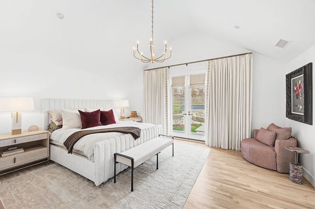 2012 Cedar Ln, Nashville, TN 37212