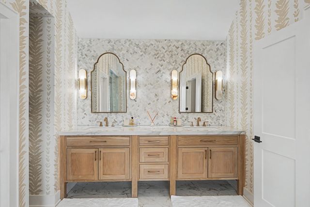 2012 Cedar Ln, Nashville, TN 37212