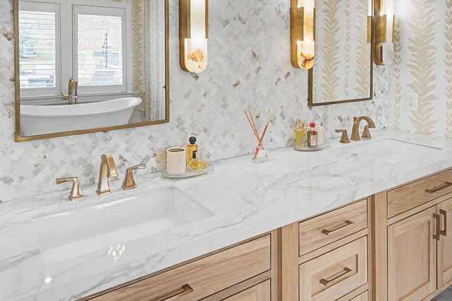 2012 Cedar Ln, Nashville, TN 37212