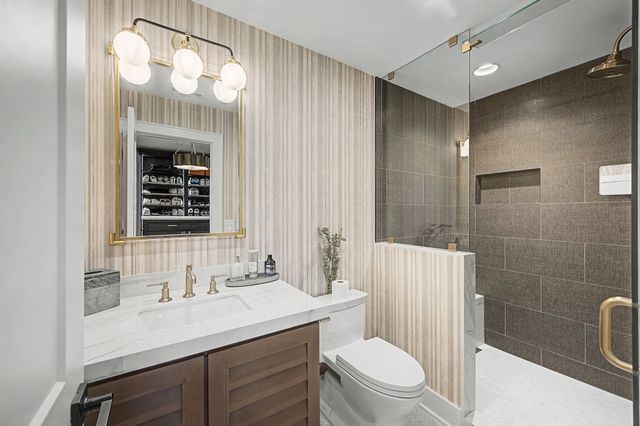 2012 Cedar Ln, Nashville, TN 37212