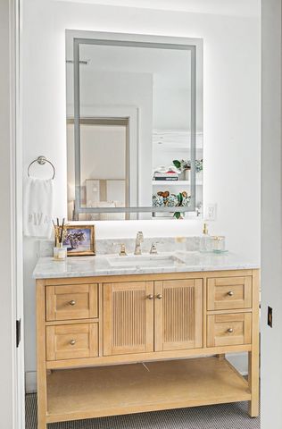 2012 Cedar Ln, Nashville, TN 37212