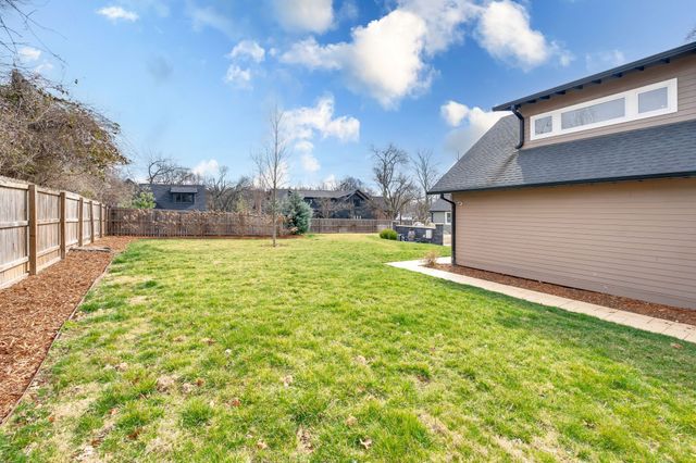 2012 Cedar Ln, Nashville, TN 37212