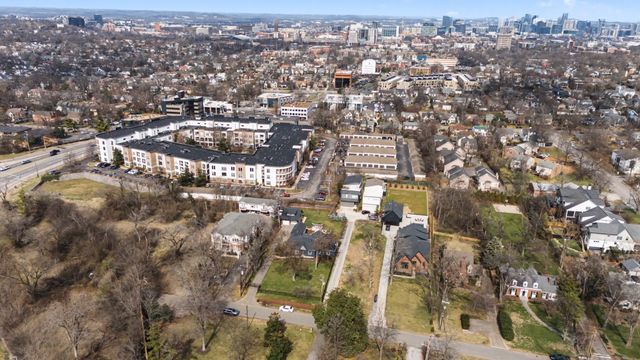 2012 Cedar Ln, Nashville, TN 37212