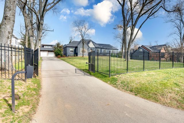 2012 Cedar Ln, Nashville, TN 37212