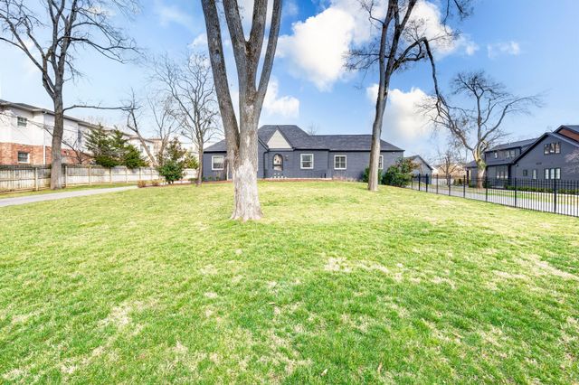 2012 Cedar Ln, Nashville, TN 37212