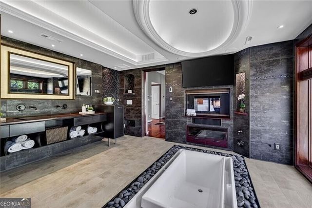 1216 E Rock Springs Road, Atlanta, GA 30306