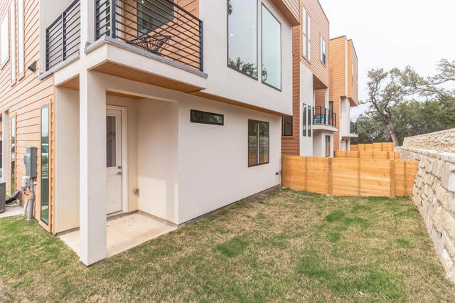 6819 Wolfcreek PASS 22, Austin, TX 78749