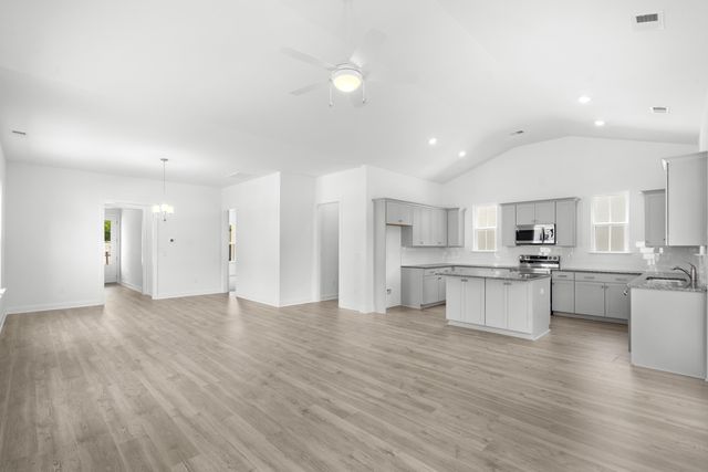 3860 Richardson St., Loris, SC 29569