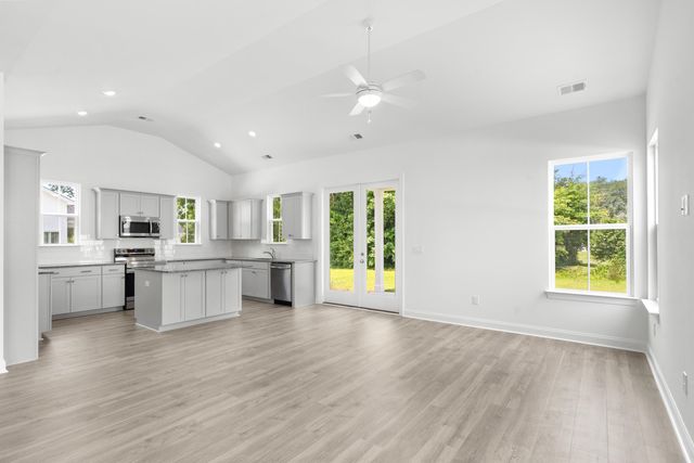 3860 Richardson St., Loris, SC 29569